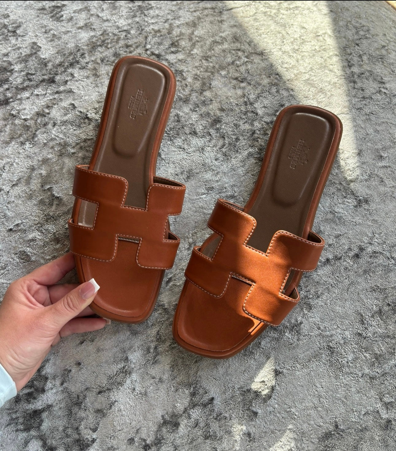 Tanned sandals in stock