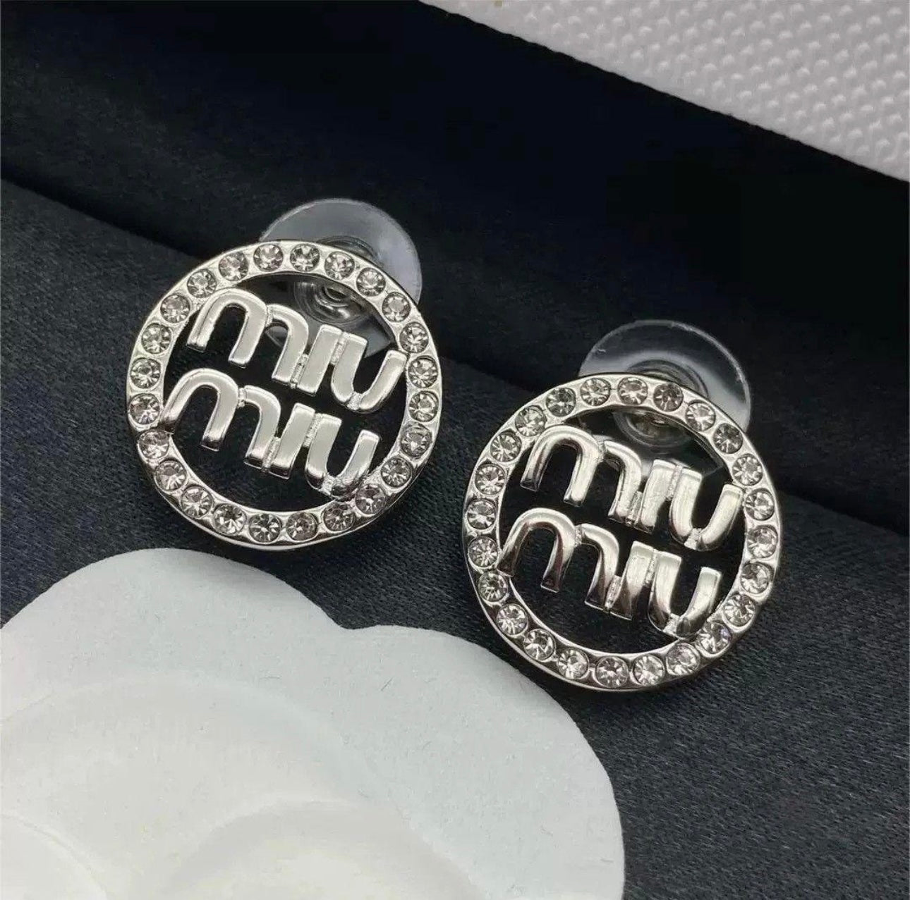 Silver earrings with box