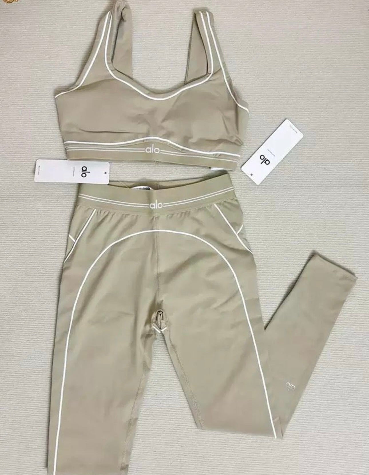 Beige leggings set