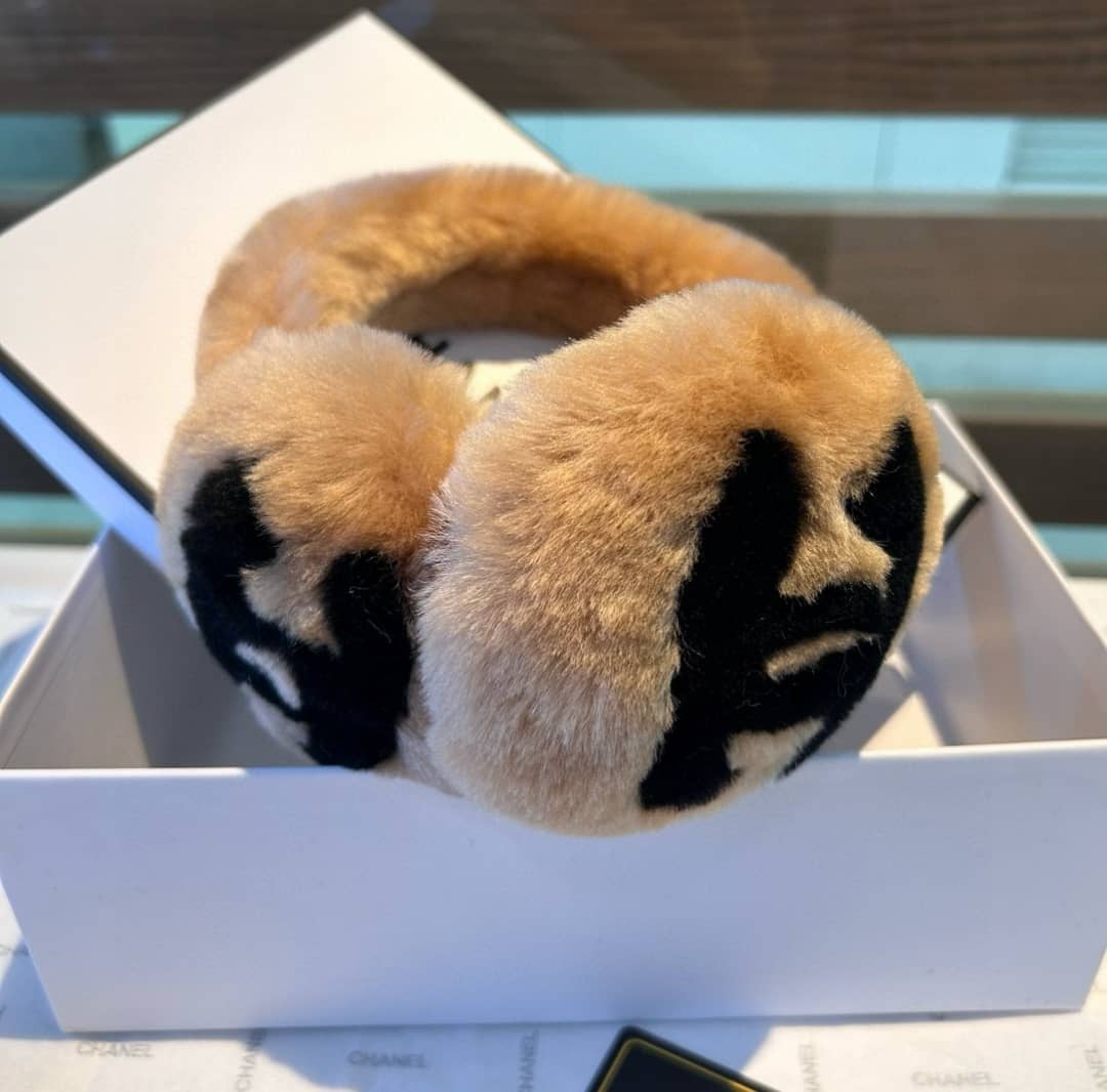 Brown earmuffs