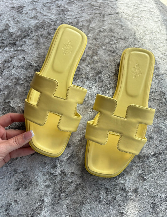 Lemon sandals