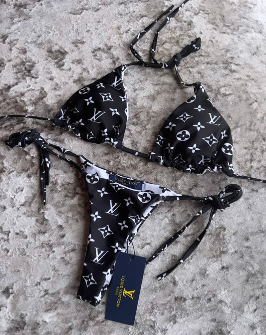 Black & white reversible bikini