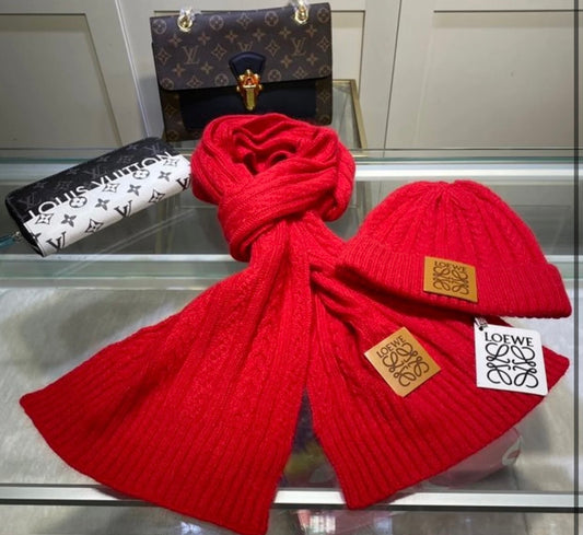 Red hat scarf set