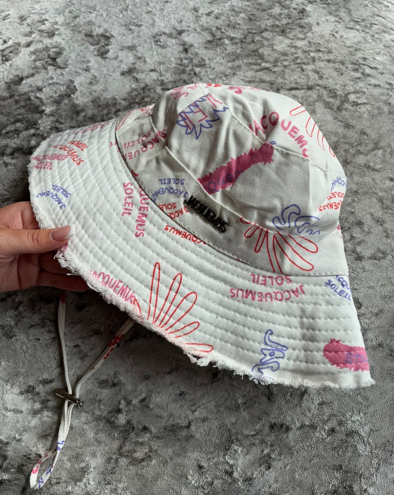 White & pink bucket hat