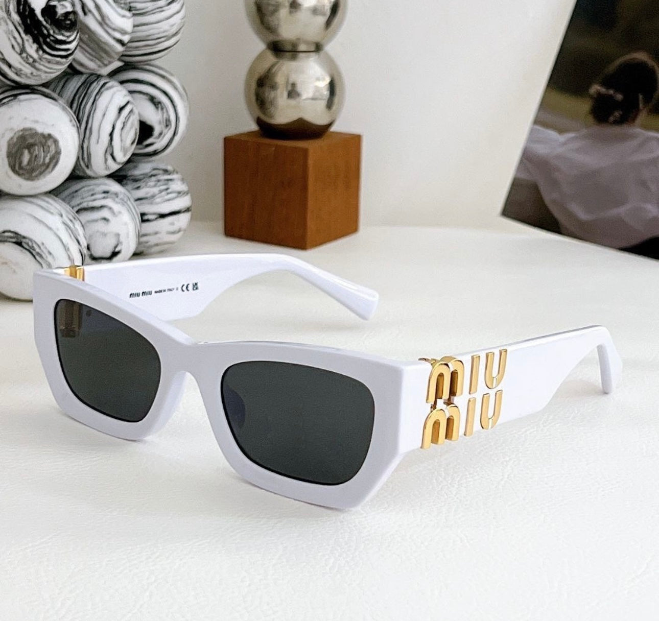 White Mia sunglasses