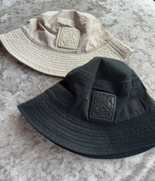 Black bucket hat