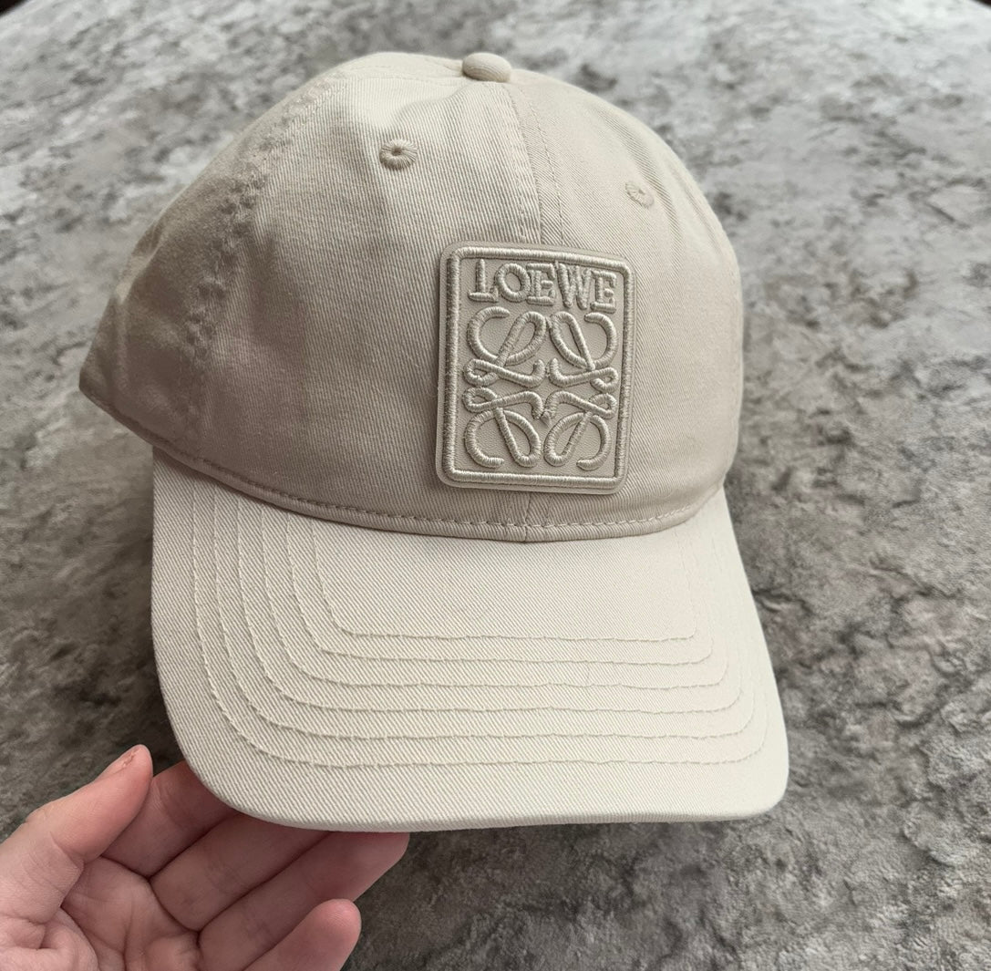 Cream/beige cap