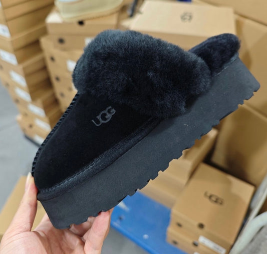 Black slippers