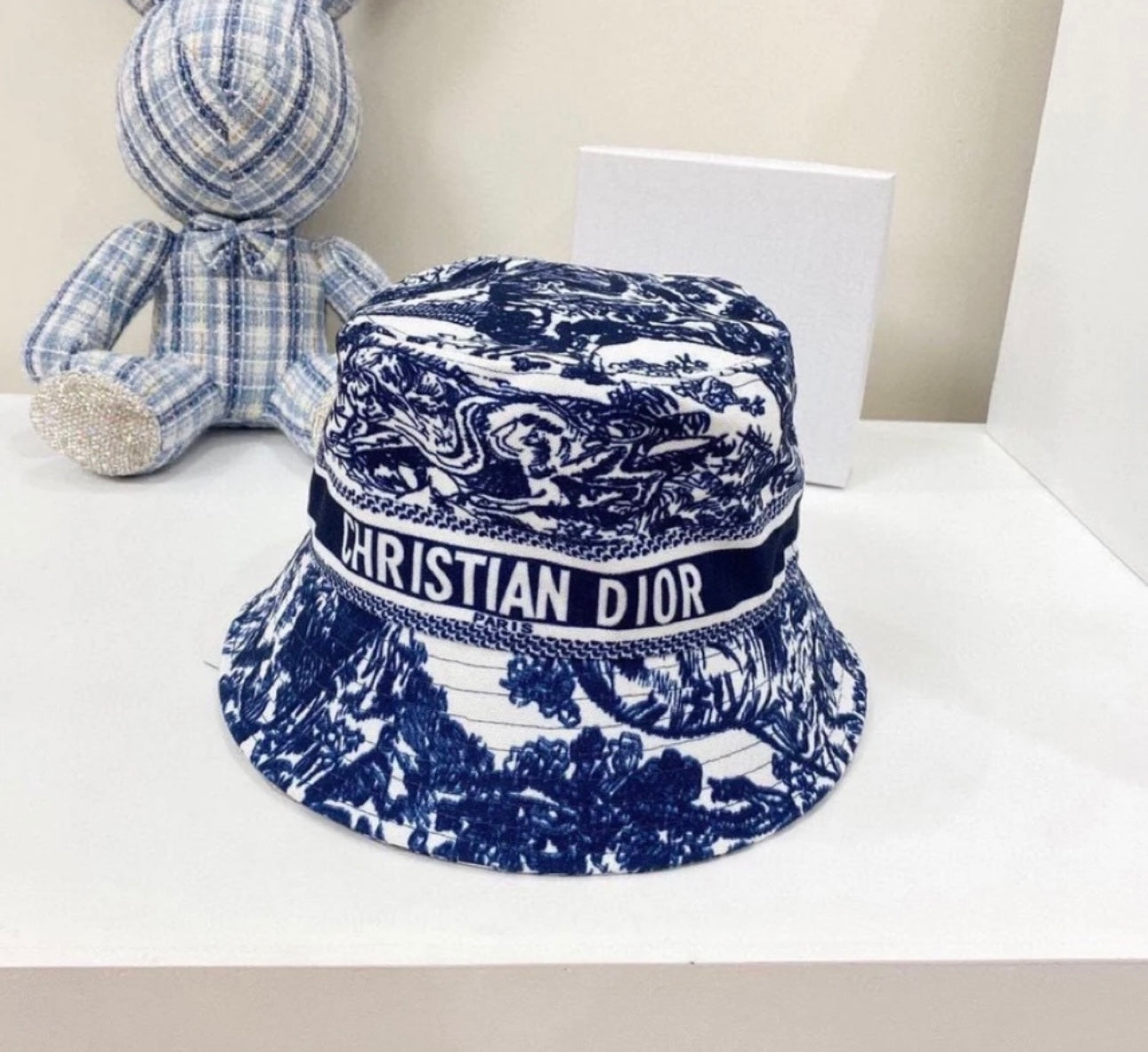 Navy & white bucket hat