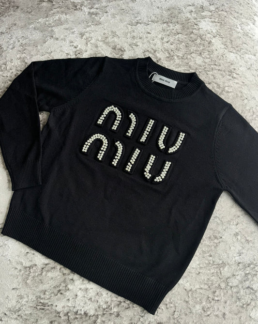 Black pearl jumper