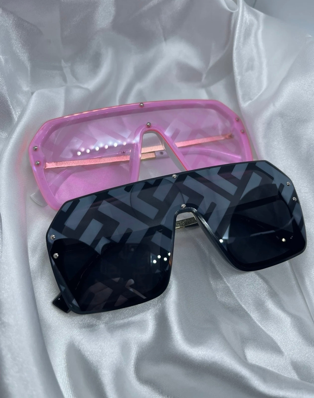 Black & pink sunglasses