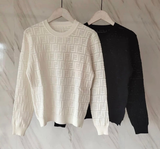 Black & white sweatshirt