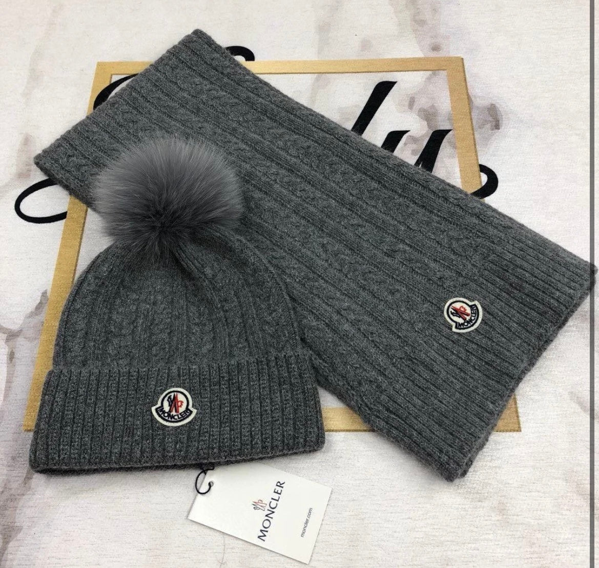 Grey hat scarf set