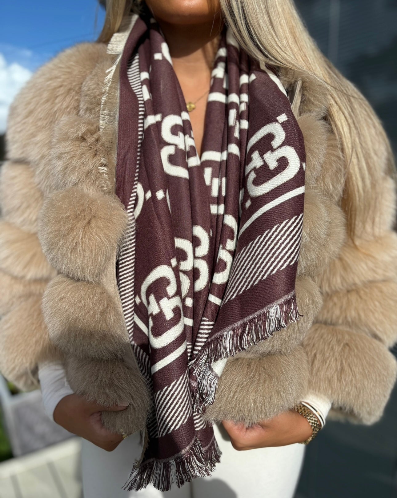 Brown & white scarf