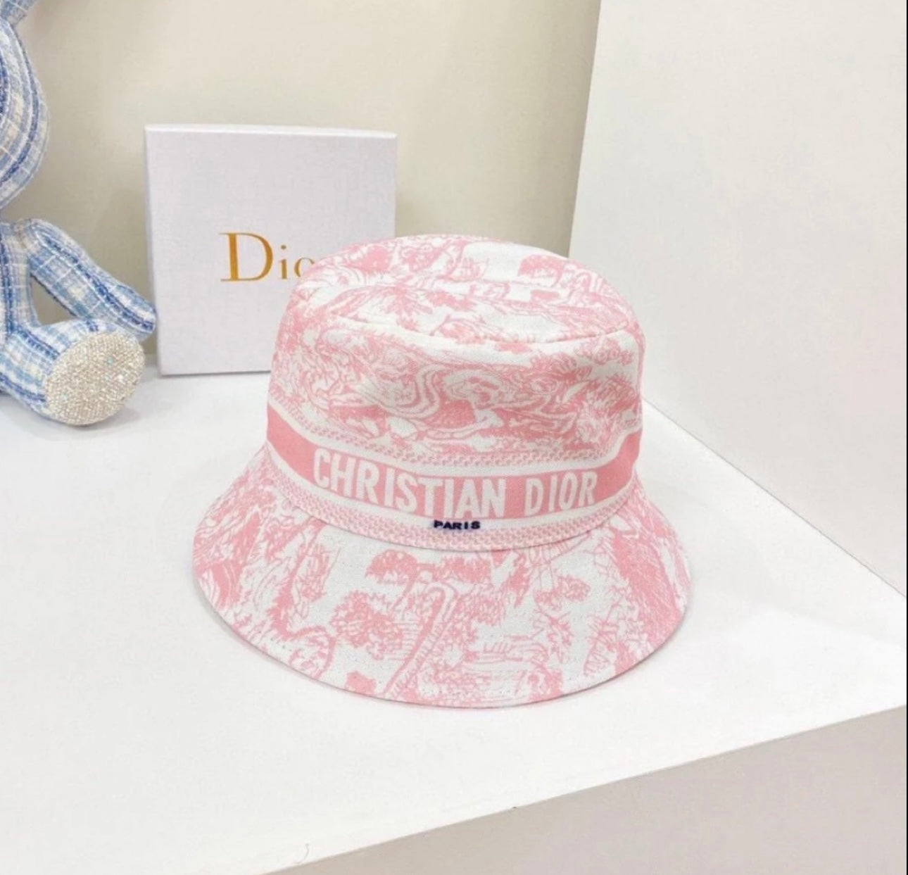 Baby pink Pink bucket hat