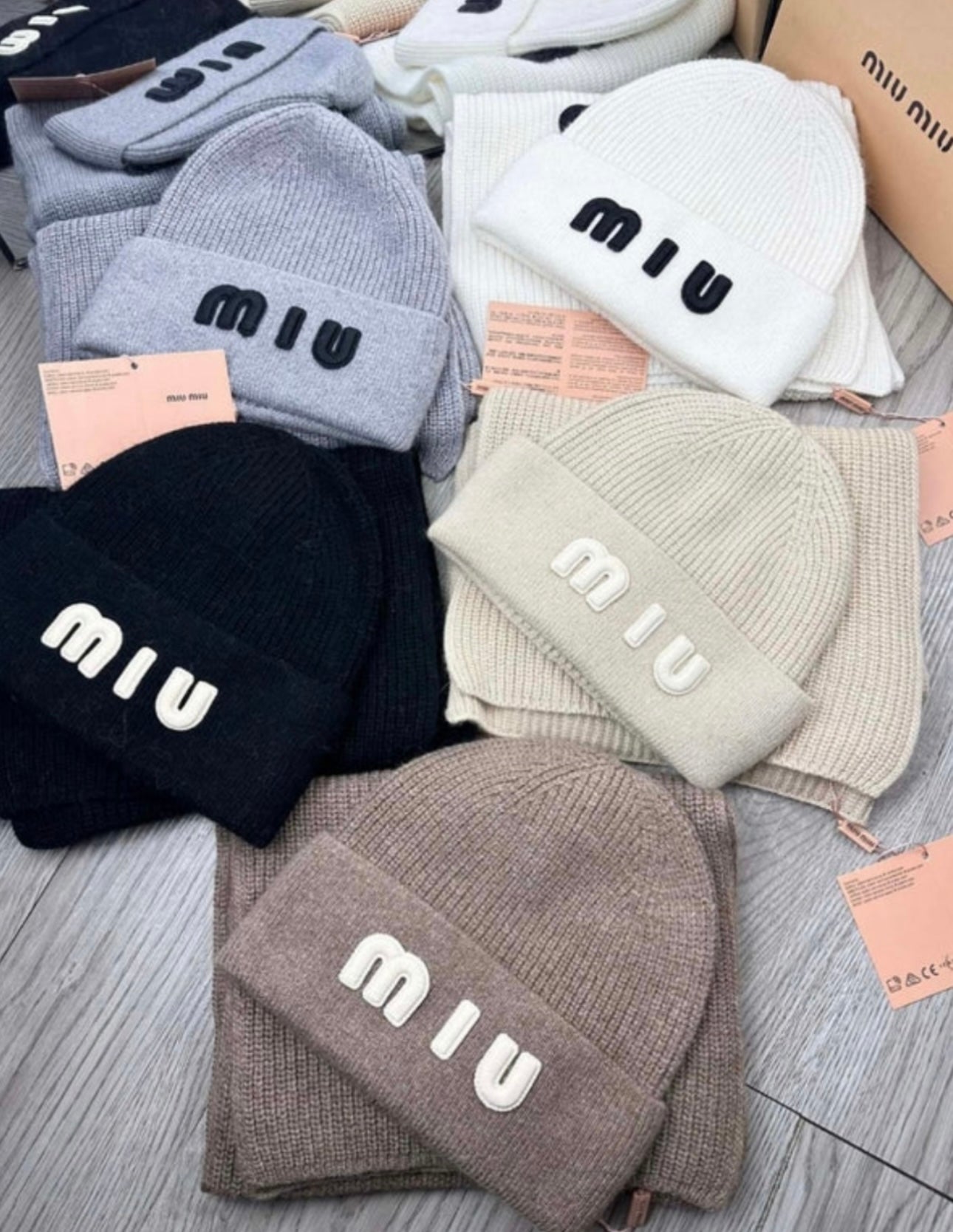 Multi choice hat & scarf set