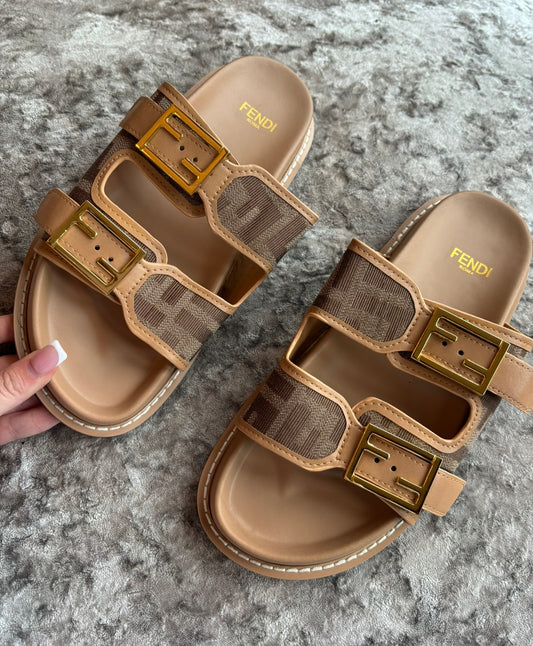 Brown/beige strap sandals