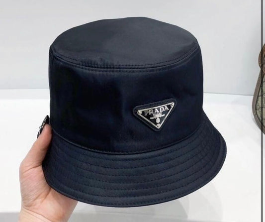 Black bucket hat